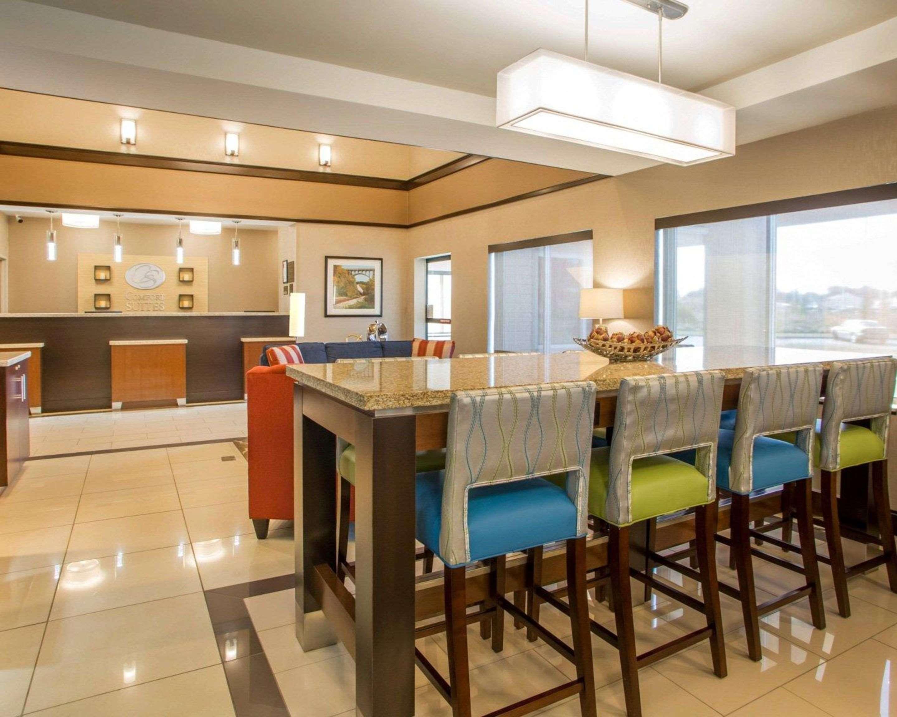 Comfort Suites Columbus West - Hilliard Exteriér fotografie